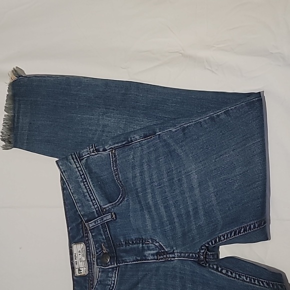FREE PEOPLE Distressed Cropped Capri Jeans Low Rise Size W28 - Picture 3 of 17